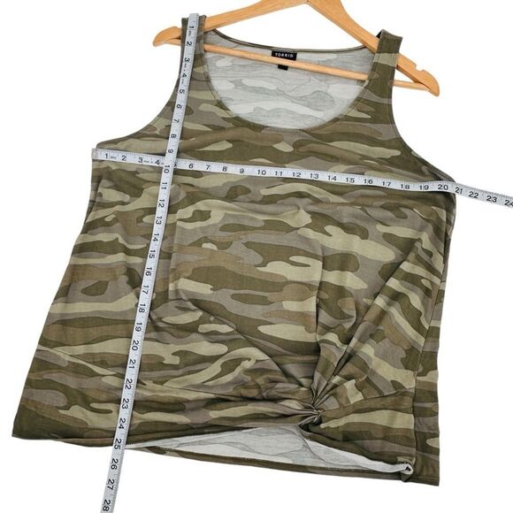 Torrid camo green Cupro Knot Front Tank size 1x - Picture 4 of 7